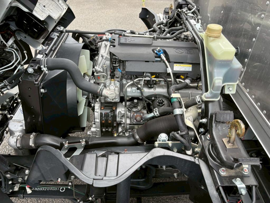 三菱 キャンター 2RG-FEB80(2WD)の写真18