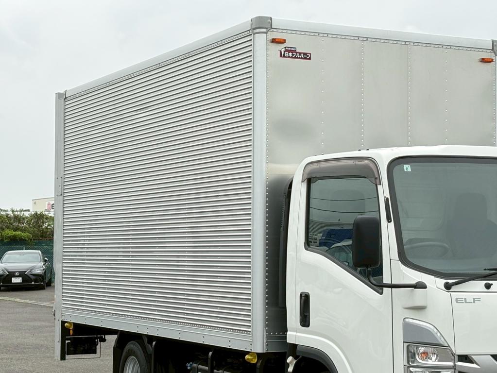 いすゞ エルフ 2RG-NPR88AN(2WD)の写真5
