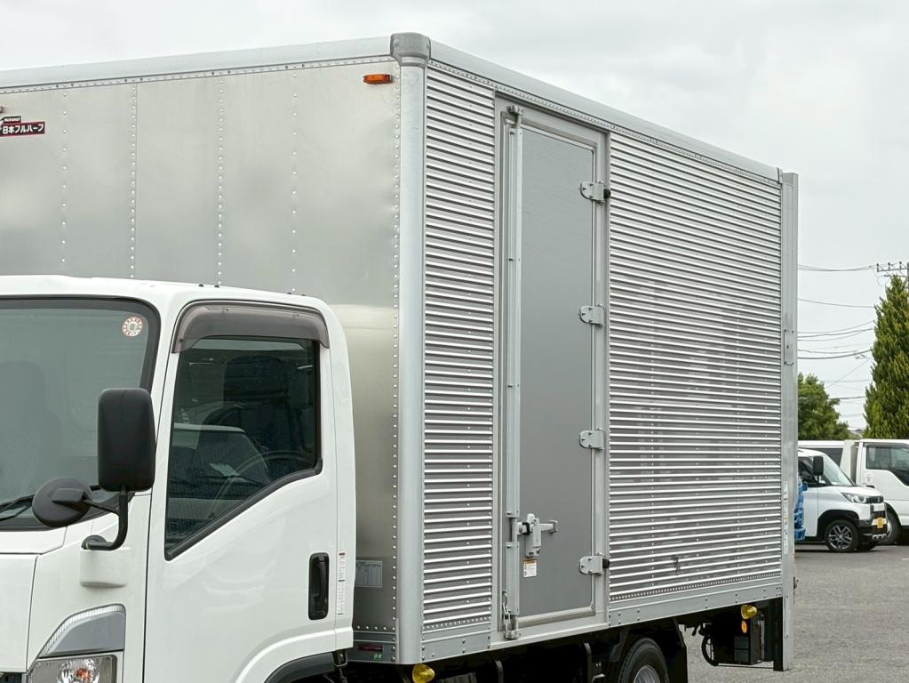 いすゞ エルフ 2RG-NPR88AN(2WD)の写真6