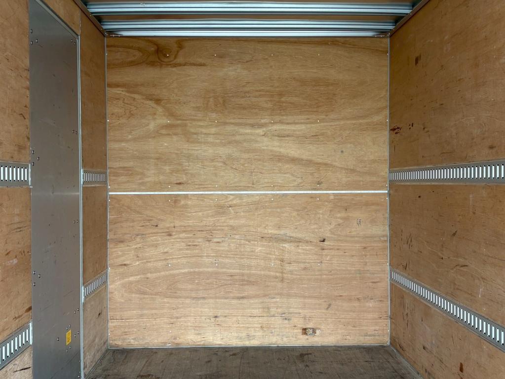 いすゞ エルフ 2RG-NPR88AN(2WD)の写真7