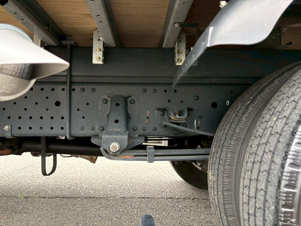 いすゞ エルフ 2RG-NPR88AN(2WD)の写真15