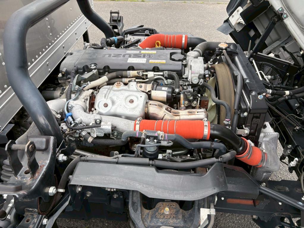 いすゞ エルフ 2RG-NPR88AN(2WD)の写真19