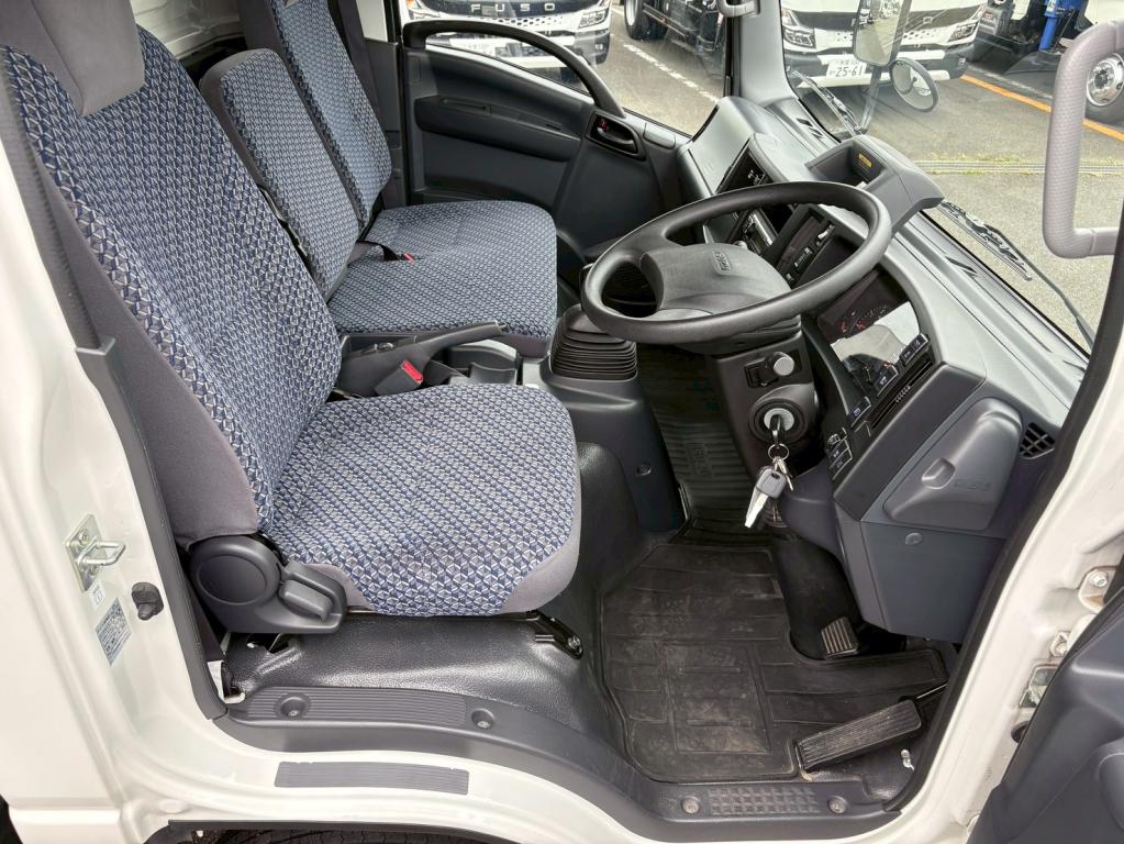 いすゞ エルフ 2RG-NPR88AN(2WD)の写真21