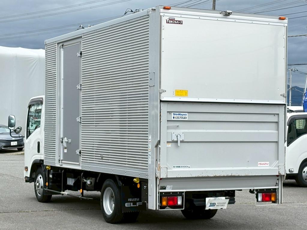 いすゞ エルフ 2RG-NPR88AN(2WD)の写真3
