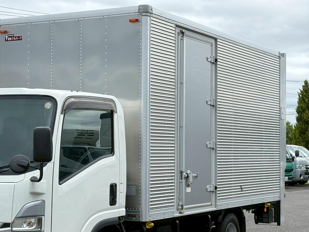 いすゞ エルフ 2RG-NPR88AN(2WD)の写真6