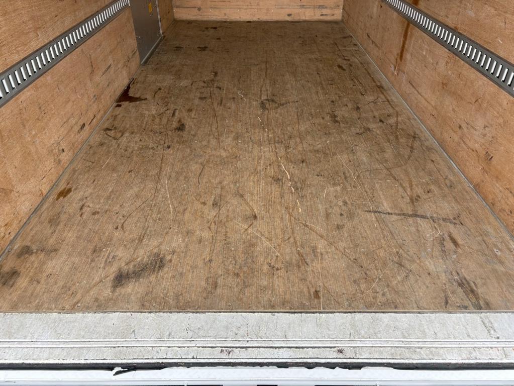 いすゞ エルフ 2RG-NPR88AN(2WD)の写真8