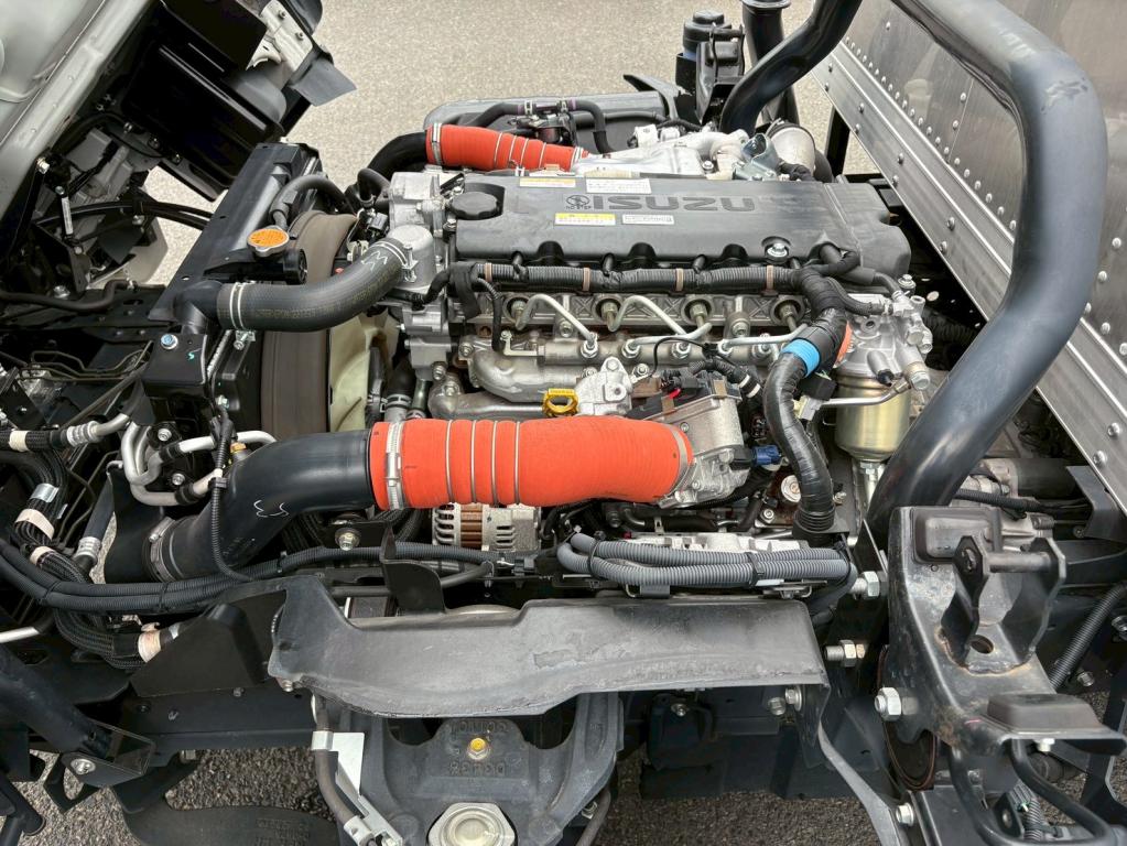 いすゞ エルフ 2RG-NPR88AN(2WD)の写真18