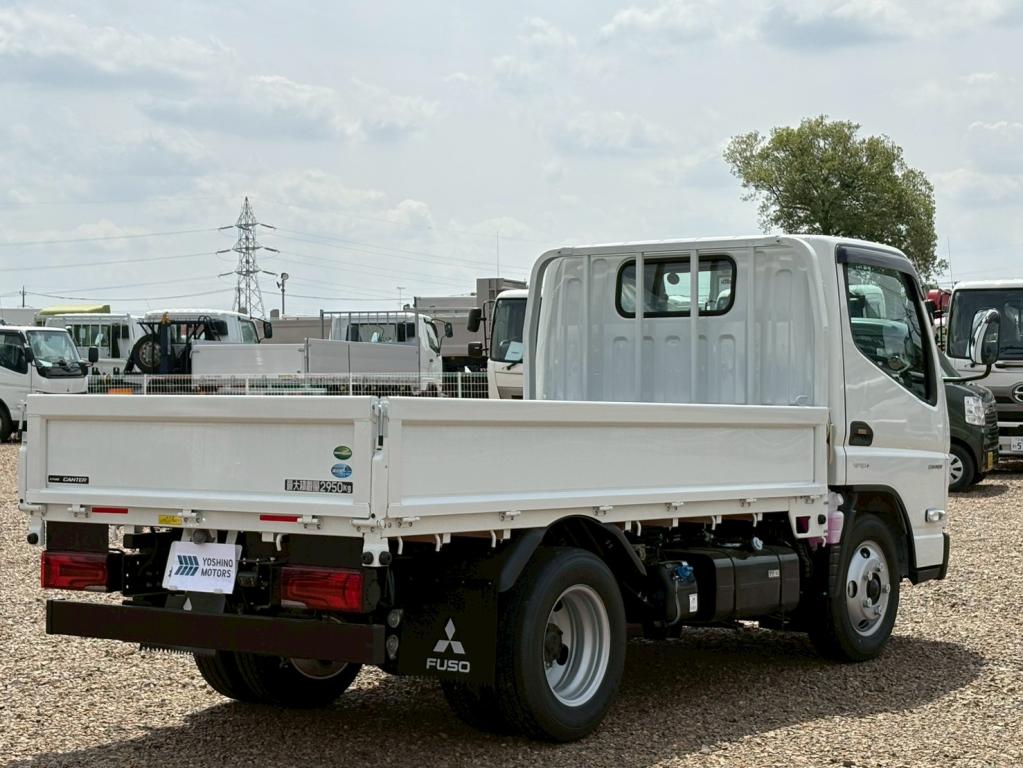 三菱 キャンター 2RG-FBAV0(2WD)の写真3