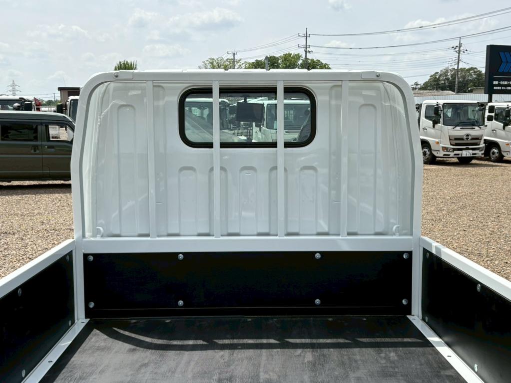 三菱 キャンター 2RG-FBAV0(2WD)の写真6