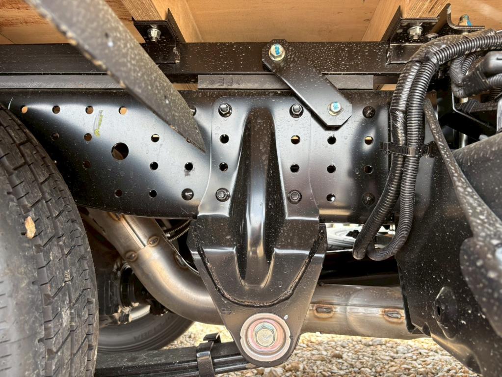 三菱 キャンター 2RG-FBAV0(2WD)の写真15