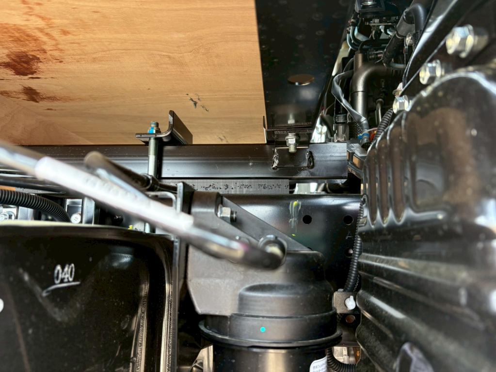 三菱 キャンター 2RG-FBAV0(2WD)の写真17