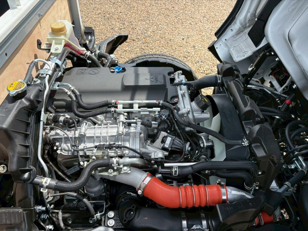 三菱 キャンター 2RG-FBAV0(2WD)の写真19