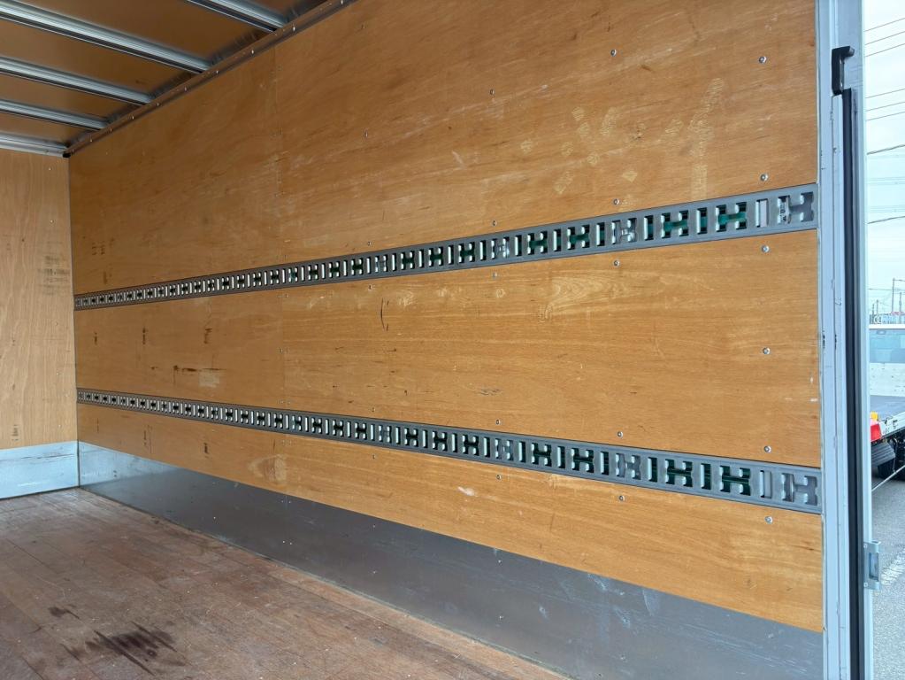 三菱 キャンター 2RG-FEB80(2WD)の写真10