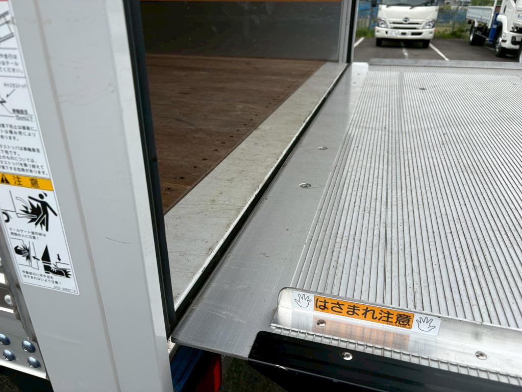 三菱 キャンター 2RG-FEB80(2WD)の写真13