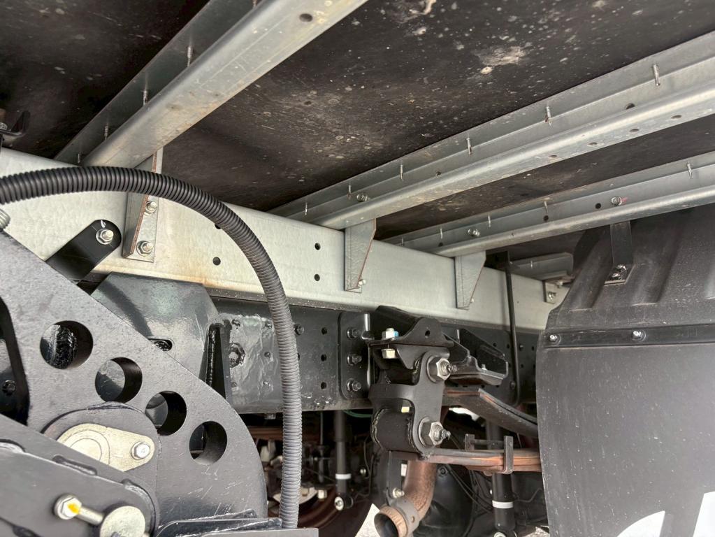 三菱 キャンター 2RG-FEB80(2WD)の写真15