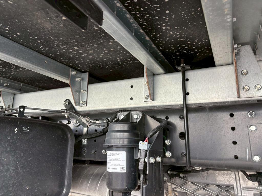 三菱 キャンター 2RG-FEB80(2WD)の写真17