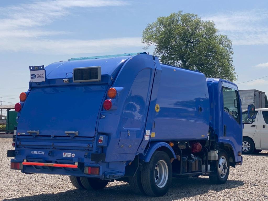 いすゞ エルフ TPG-NMR85AN(2WD)の写真4