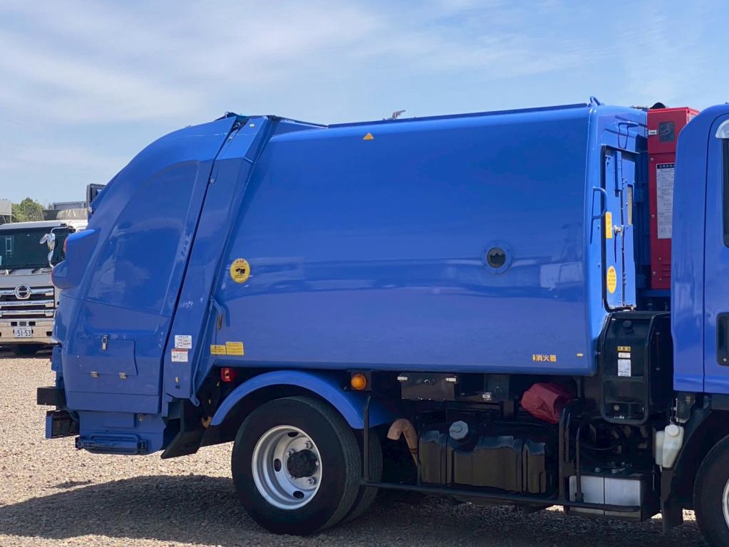 いすゞ エルフ TPG-NMR85AN(2WD)の写真5