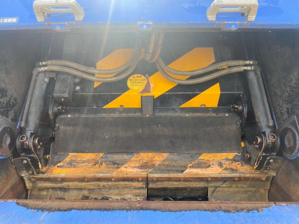 いすゞ エルフ TPG-NMR85AN(2WD)の写真14