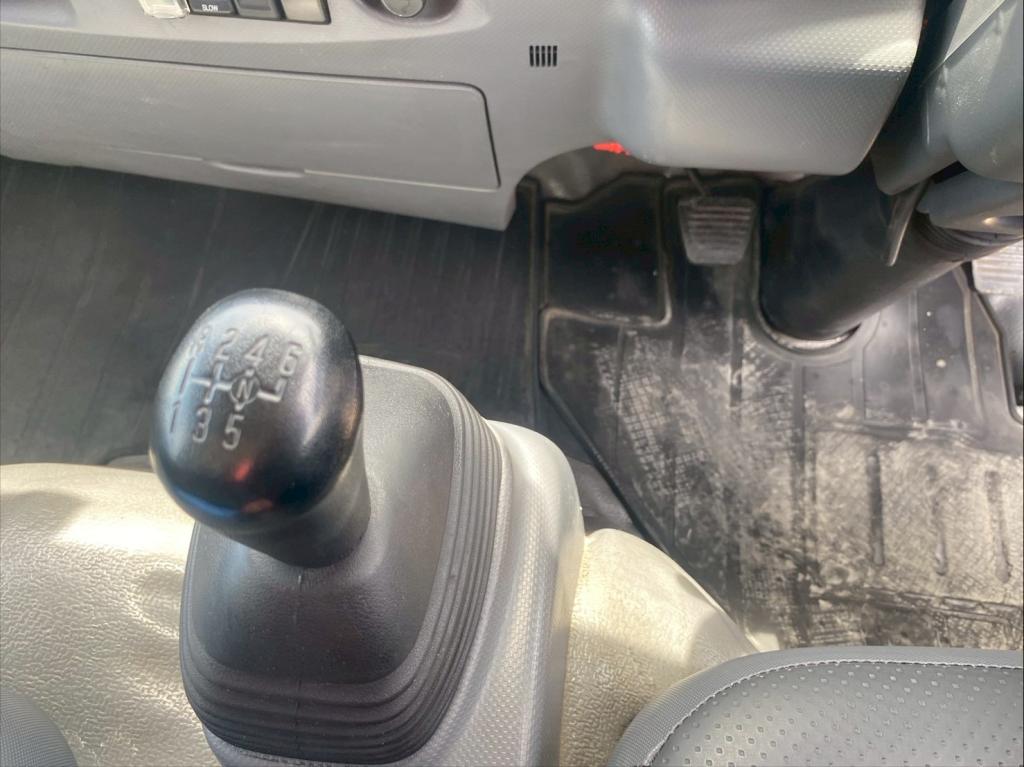 いすゞ エルフ TPG-NMR85AN(2WD)の写真23