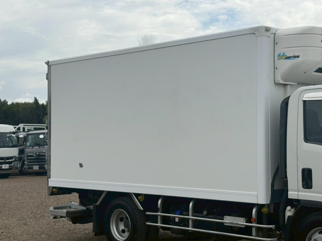 いすゞ エルフ 2RG-NPR88YN(2WD)の写真5