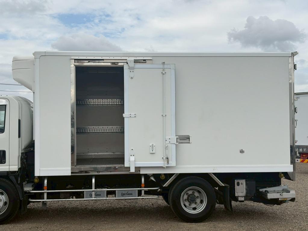 いすゞ エルフ 2RG-NPR88YN(2WD)の写真14