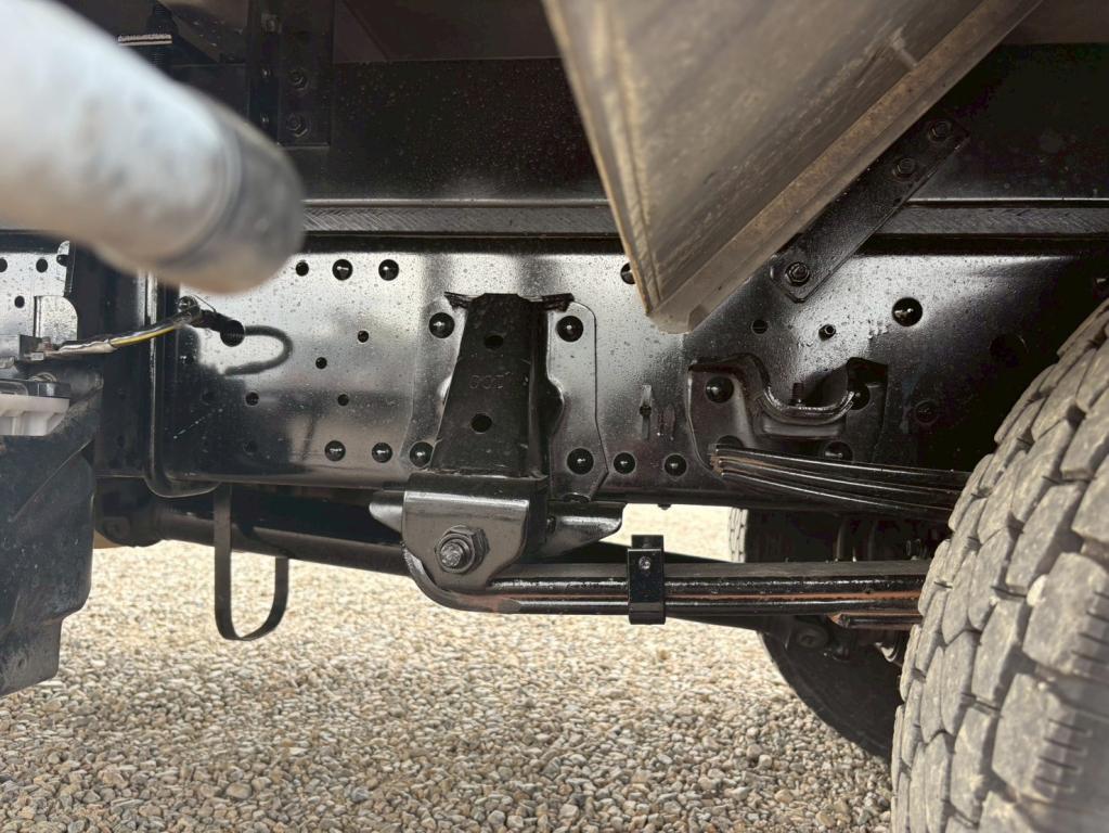 いすゞ エルフ 2RG-NPR88YN(2WD)の写真16