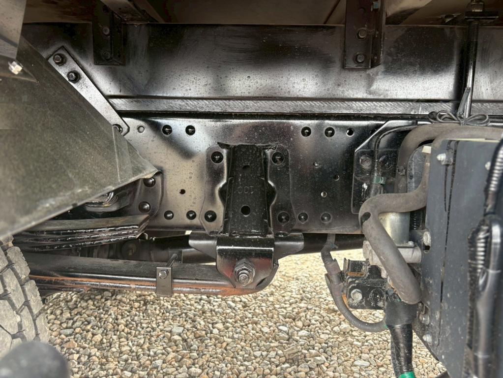 いすゞ エルフ 2RG-NPR88YN(2WD)の写真17