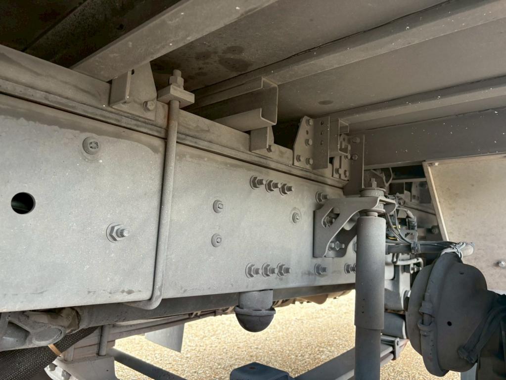 UD クオン 2PG-CG5CA(8x4)の写真15