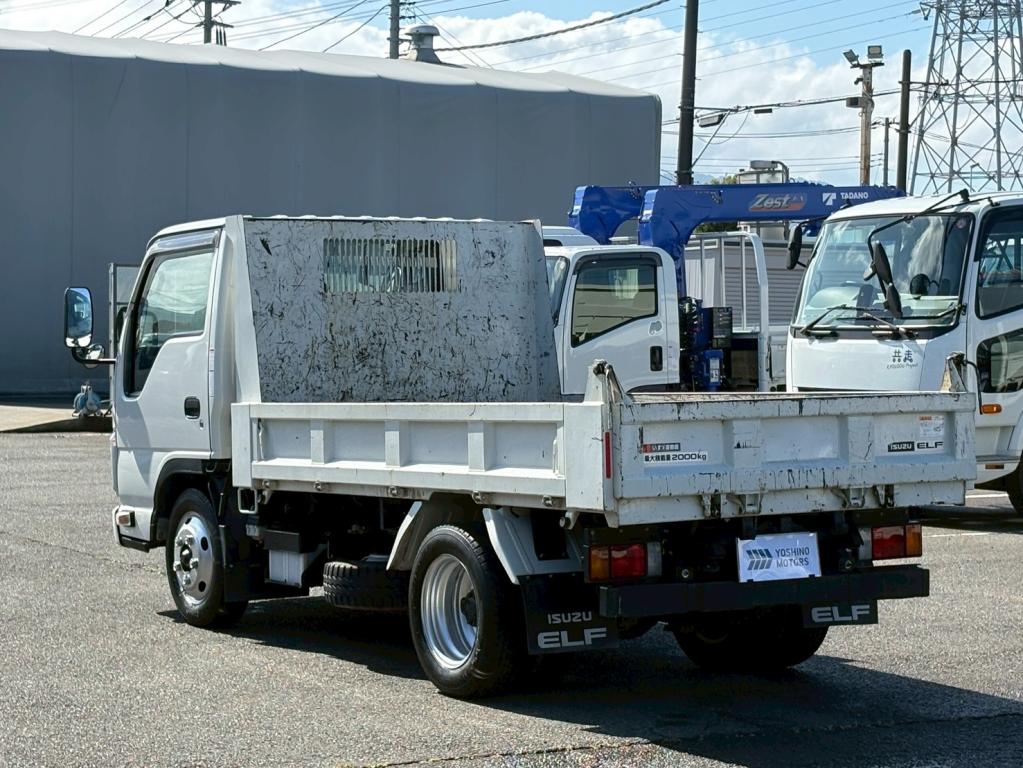 いすゞ エルフ 2RG-NJR88AN(2WD)の写真3