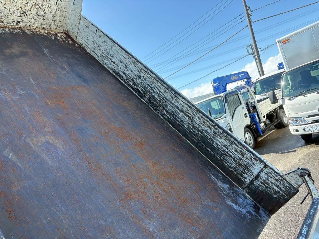 いすゞ エルフ 2RG-NJR88AN(2WD)の写真10
