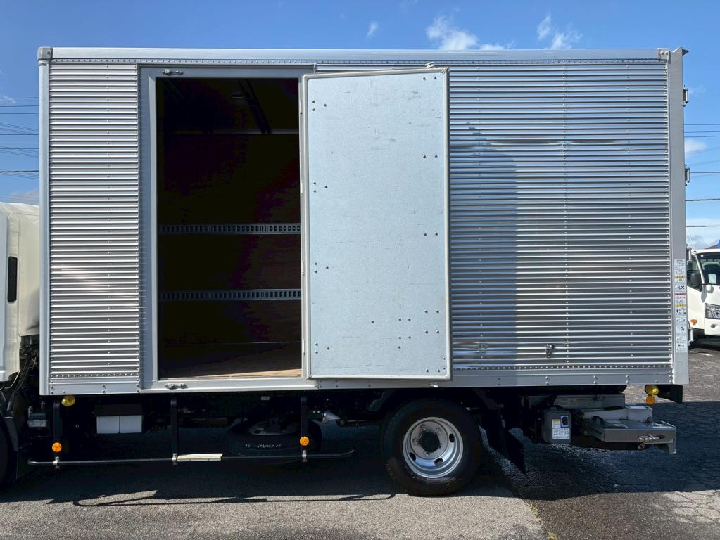 いすゞ エルフ 2RG-NPR88AN(2WD)の写真14