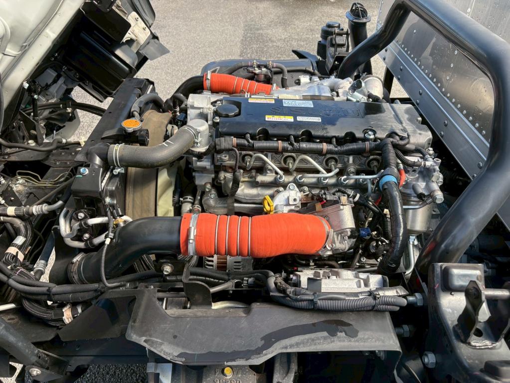いすゞ エルフ 2RG-NPR88AN(2WD)の写真18