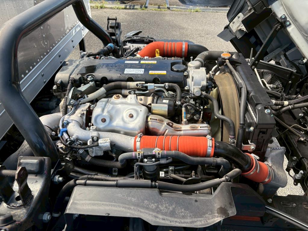 いすゞ エルフ 2RG-NPR88AN(2WD)の写真19