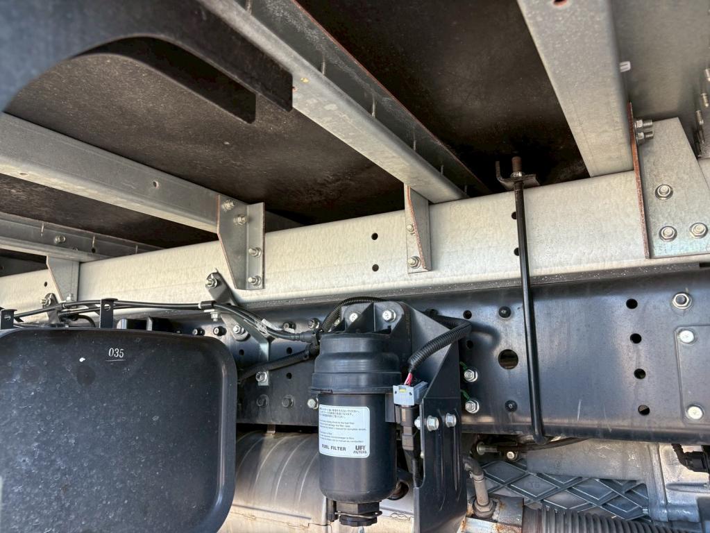 三菱 キャンター 2RG-FEB80(2WD)の写真15
