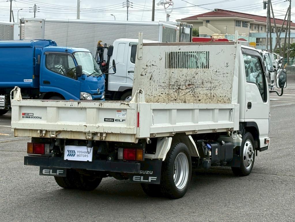 いすゞ エルフ 2RG-NJR88AD(2WD)の写真4