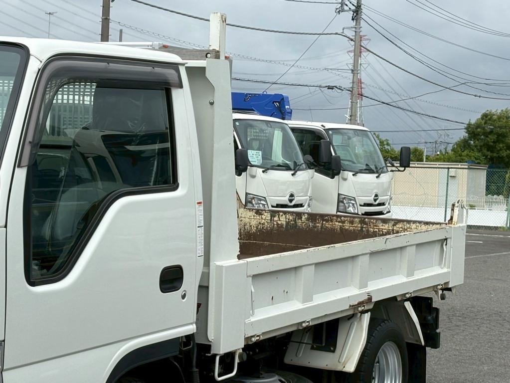 いすゞ エルフ 2RG-NJR88AD(2WD)の写真6