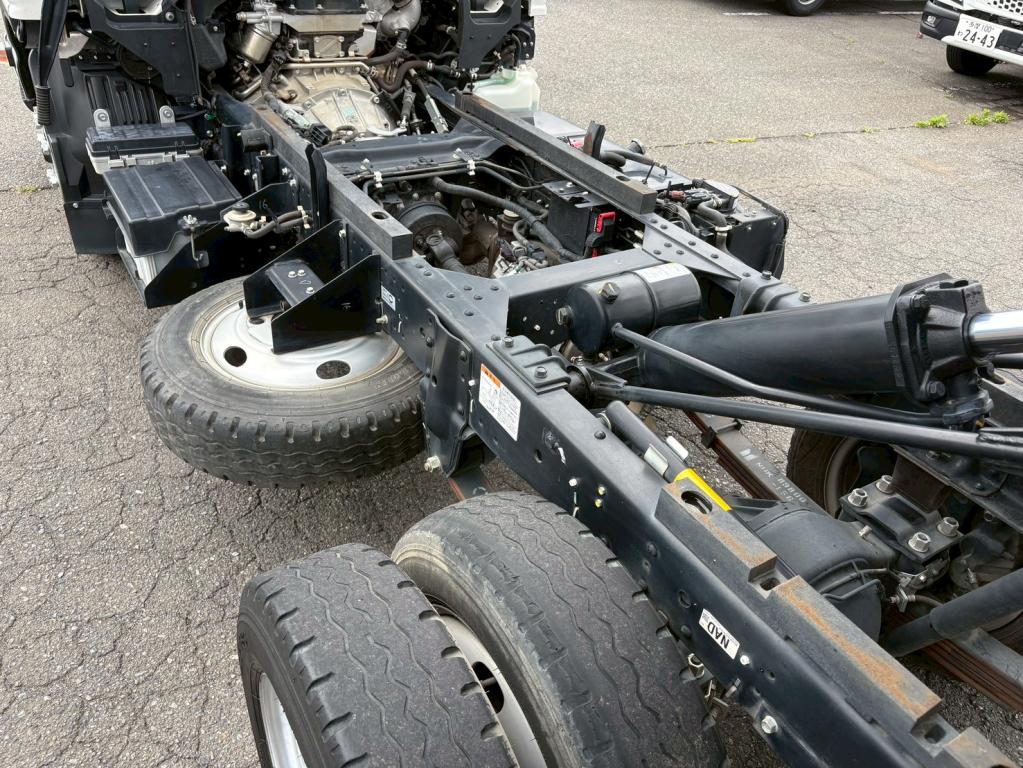 いすゞ エルフ 2RG-NJR88AD(2WD)の写真15