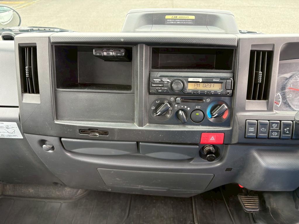 いすゞ エルフ 2RG-NJR88AD(2WD)の写真22