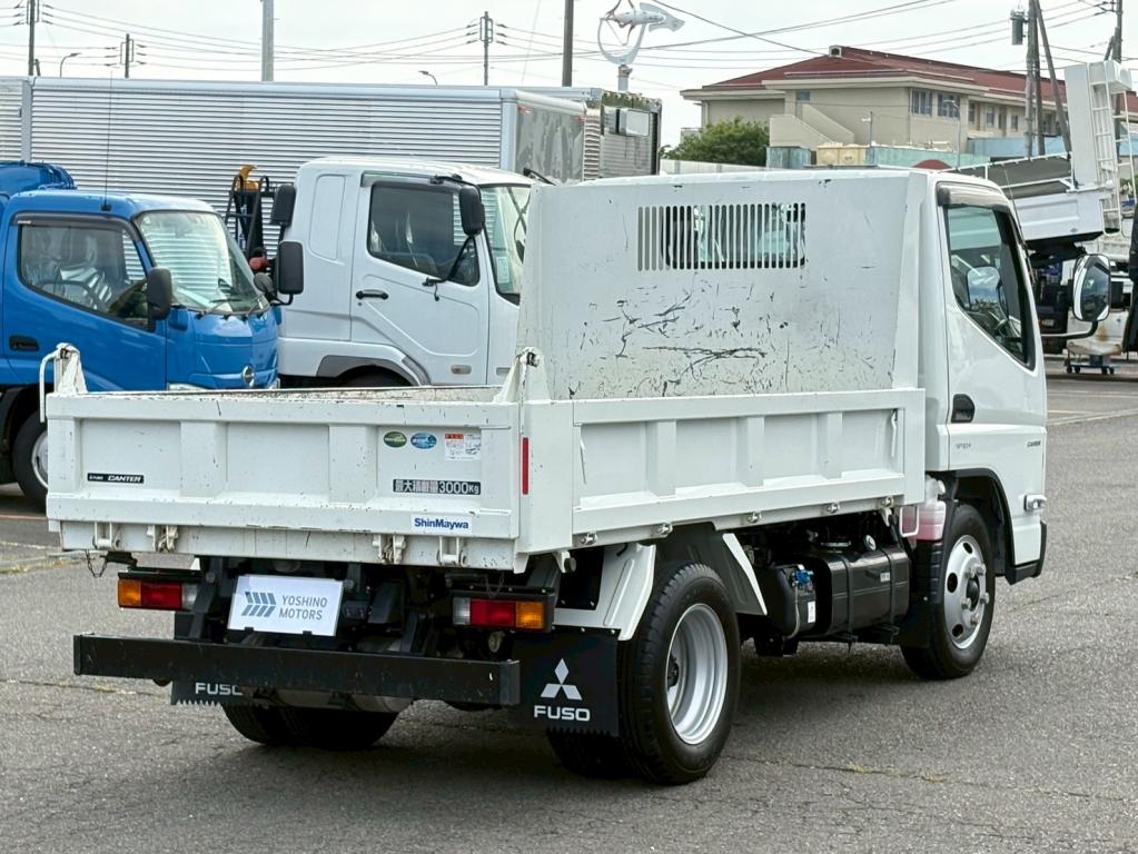 三菱 キャンター 2RG-FBA60(2WD)の写真4
