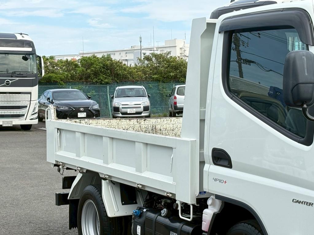 三菱 キャンター 2RG-FBA60(2WD)の写真5