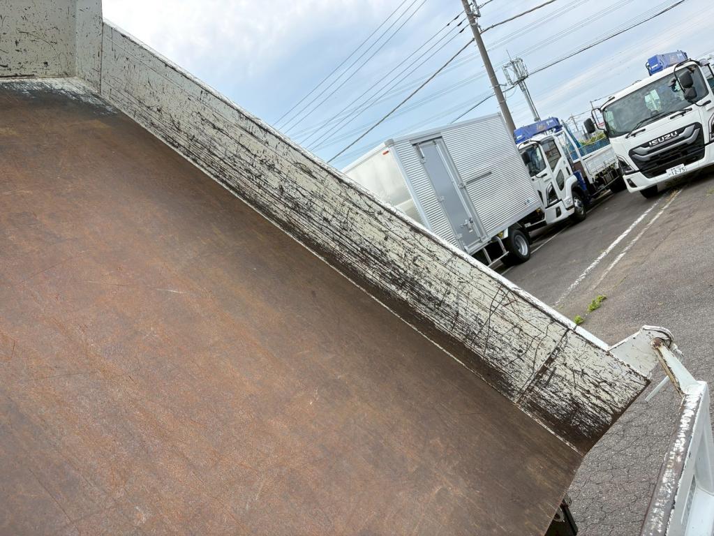 三菱 キャンター 2RG-FBA60(2WD)の写真10