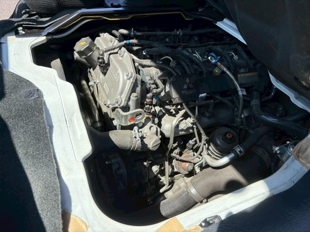 三菱 キャンター 2RG-FBA20(2WD)の写真17