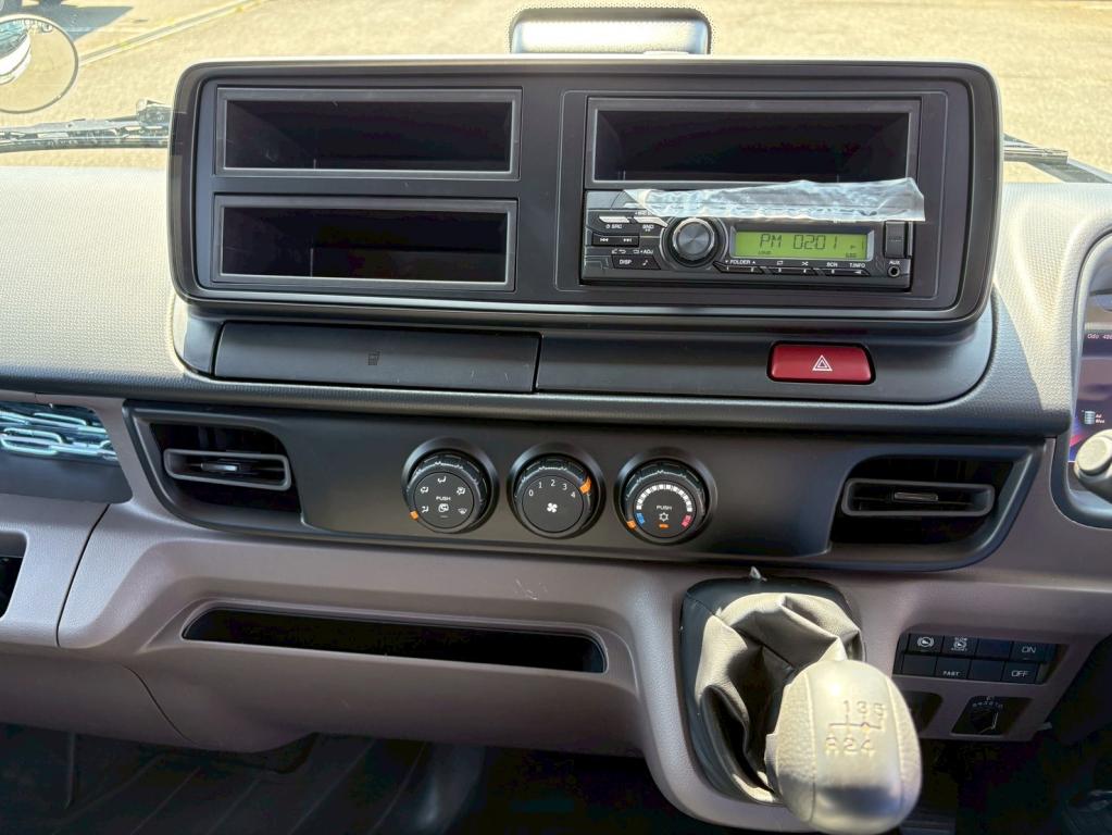 三菱 キャンター 2RG-FBA20(2WD)の写真21