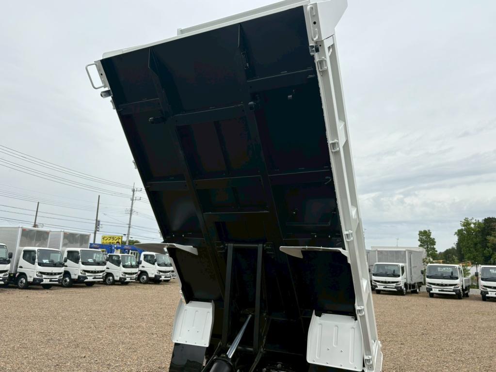 三菱 キャンター 2RG-FBA30(2WD)の写真12