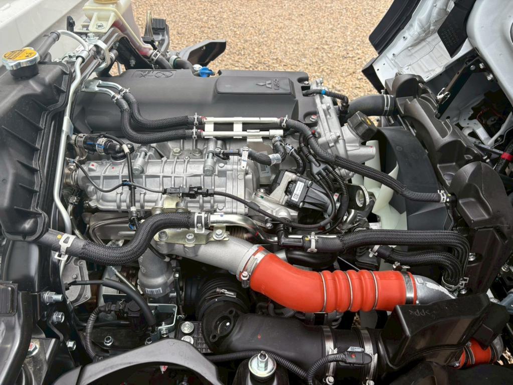 三菱 キャンター 2RG-FBA30(2WD)の写真19