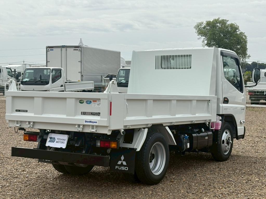 三菱 キャンター 2RG-FBA60(2WD)の写真3