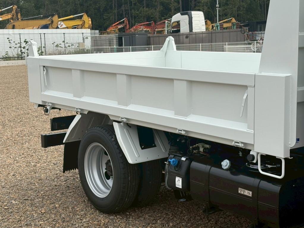三菱 キャンター 2RG-FBA60(2WD)の写真4
