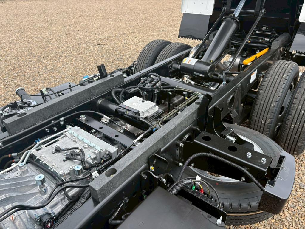 三菱 キャンター 2RG-FBA60(2WD)の写真13