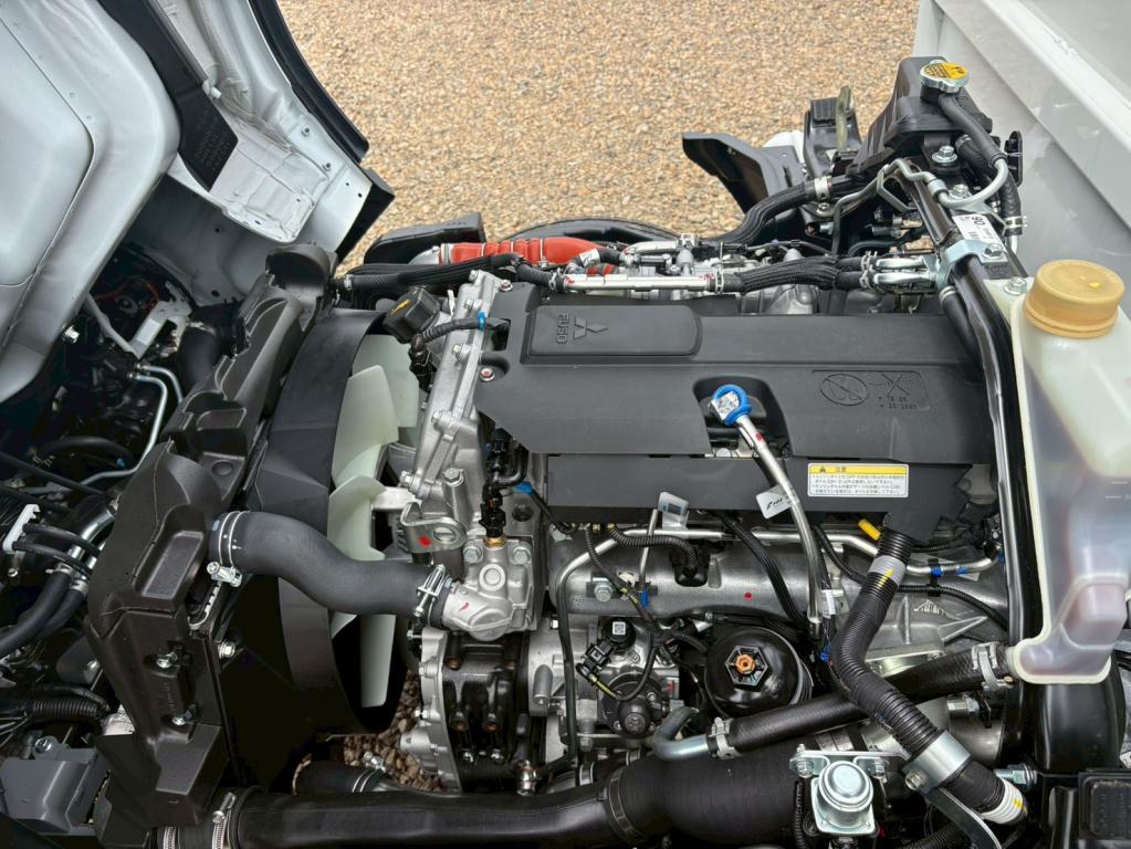三菱 キャンター 2RG-FBA60(2WD)の写真18